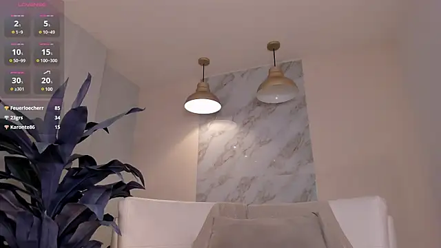 Snapshot of MiaFarrell_ chatting on 5, 3, 2025 MiaFarrell online show from 5, 3, 2025