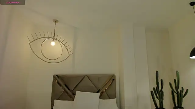 Snapshot of MiaFarrell_ chatting on 12, 3, 2025 MiaFarrell online show from 12, 3, 2025