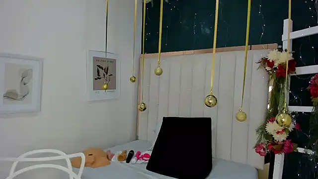 africa holmes online show from 30, 11, 2025