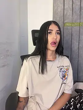 Snapshot of Cassie_howard_ chatting on 19, 2, 2025 Cassie howard online show from 19, 2, 2025