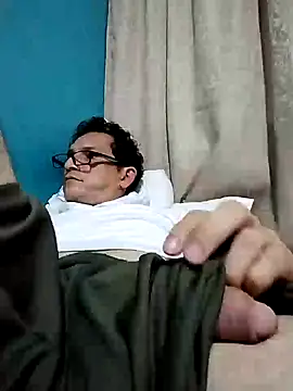 Snapshot of Bombi22 chatting on 15, 12, 2024 Bombi22 online show from 15, 12, 2024