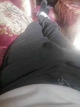 Snapshot of MamhounXx1 chatting on 19, 12, 2024 MamhounXx1 online show from 19, 12, 2024