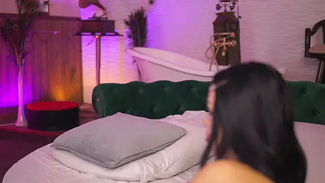 Jenna Day online show from 2, 3, 2025