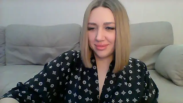 Snapshot of VickyLove047 chatting on 4, 1, 2025 VickyLove047 online show from 4, 1, 2025