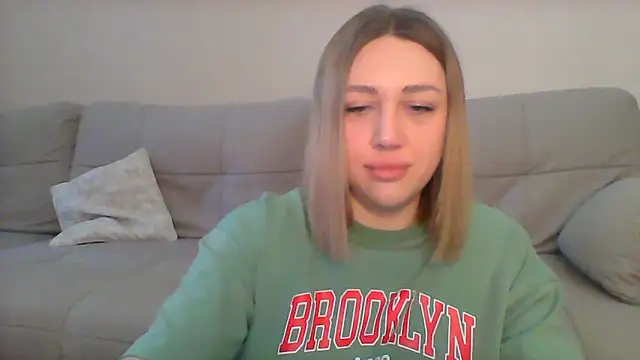 Snapshot of VickyLove047 chatting on 1, 3, 2025 VickyLove047 online show from 1, 3, 2025