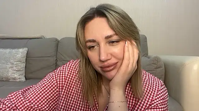 Snapshot of VickyLove047 chatting on 15, 11, 2025 VickyLove047 online show from 15, 11, 2025