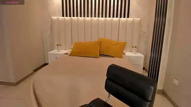 FernandaX1 online show from 6, 3, 2025