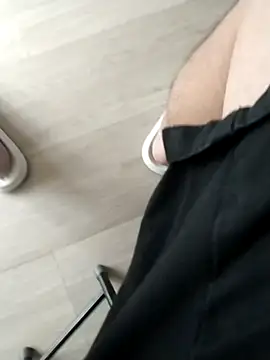 Snapshot of Dannydy2015 chatting on 7, 10, 2025 Dannydy2015 online show from 7, 10, 2025