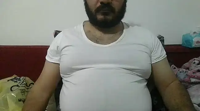 Snapshot of UrfavSlaveBitch chatting on 14, 1, 2025 UrfavSlaveBitch online show from 14, 1, 2025
