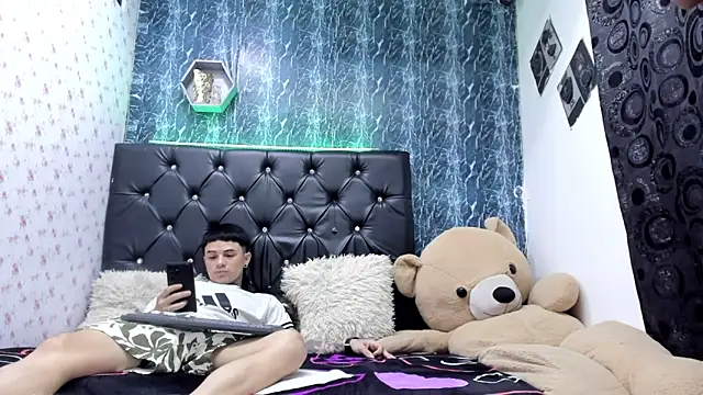 exotic hot couple online show from 12, 1, 2026