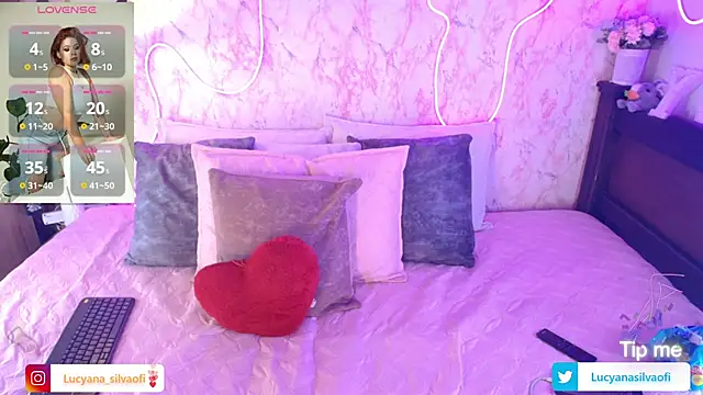 LucyanaSilva online show from 11, 10, 2025