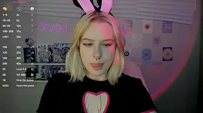 tender kiitty online show from 25, 1, 2025