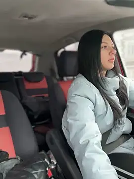 JulliaVegas online show from 6, 3, 2025