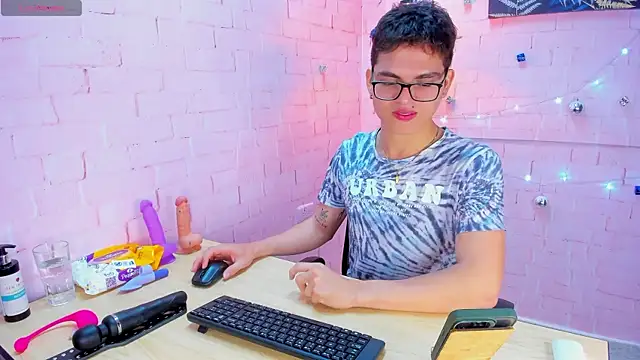 Snapshot of JACK_BLOSSOM_ chatting on 19, 12, 2024 JACK BLOSSOM online show from 19, 12, 2024