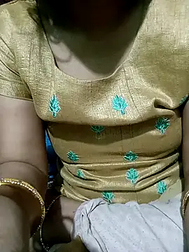 Snapshot of sunita-doll chatting on 7, 4, 2026 sunita-doll online show from 7, 4, 2026