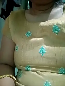 Snapshot of sunita-doll chatting on 7, 4, 2026 sunita-doll online show from 7, 4, 2026