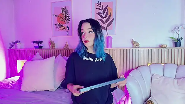 EmmaJhonnsson online show from 14, 2, 2025