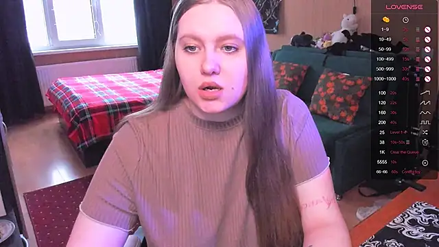 Alice Dreamgirl  online show from 13, 1, 2026