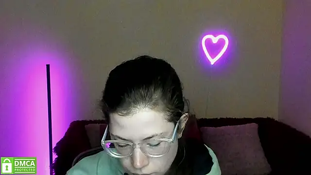 Alicia redfollow online show from 1, 3, 2025