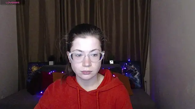 Alicia redfollow online show from 9, 3, 2025