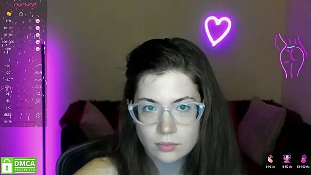 Alicia redfollow online show from 11, 3, 2025