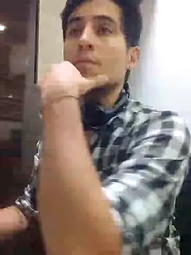 Snapshot of GamerQuinn chatting on 22, 12, 2024 GamerQuinn online show from 22, 12, 2024