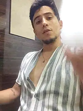 Snapshot of GamerQuinn chatting on 29, 12, 2024 GamerQuinn online show from 29, 12, 2024