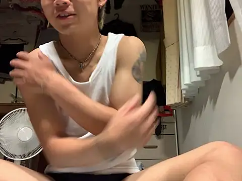 Snapshot of kuma0908 chatting on 11, 9, 2025 kuma0908 online show from 11, 9, 2025