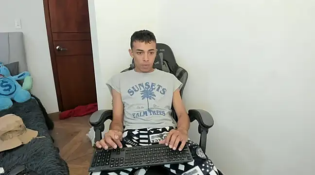 twink latino5 online show from 18, 1, 2025