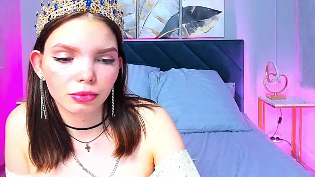 Curvy Dynamite  online show from 28, 2, 2025