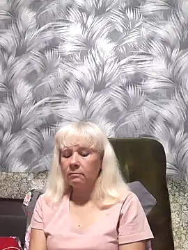 sakura blonde online show from 11, 11, 2025