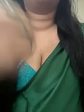 Snapshot of Akhi_Akshaya chatting on 18, 12, 2024 Akhi Akshaya online show from 18, 12, 2024