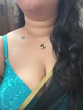 Snapshot of Akhi_Akshaya chatting on 21, 12, 2024 Akhi Akshaya online show from 21, 12, 2024