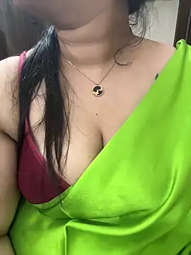 Snapshot of Akhi_Akshaya chatting on 22, 12, 2024 Akhi Akshaya online show from 22, 12, 2024