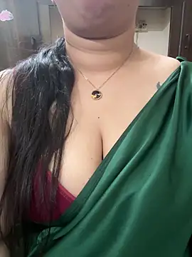 Snapshot of Akhi_Akshaya chatting on 23, 12, 2024 Akhi Akshaya online show from 23, 12, 2024