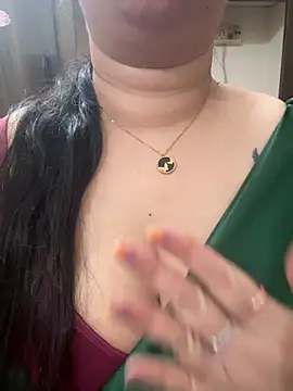 Snapshot of Akhi_Akshaya chatting on 23, 12, 2024 Akhi Akshaya online show from 23, 12, 2024