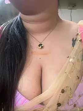 Snapshot of Akhi_Akshaya chatting on 29, 12, 2024 Akhi Akshaya online show from 29, 12, 2024