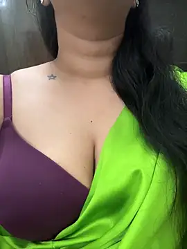 Snapshot of Akhi_Akshaya chatting on 12, 1, 2025 Akhi Akshaya online show from 12, 1, 2025