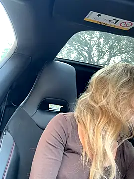 Snapshot of Emmy_frenchie chatting on 9, 10, 2025 Emmy frenchie online show from 9, 10, 2025