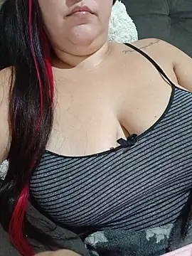 Snapshot of Paolaa_hoot chatting on 17, 5, 2026 Paolaa hoot online show from 17, 5, 2026