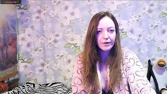 KattyLuuu online show from 13, 2, 2025