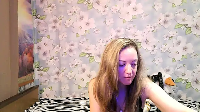 KattyLuuu online show from 11, 9, 2025