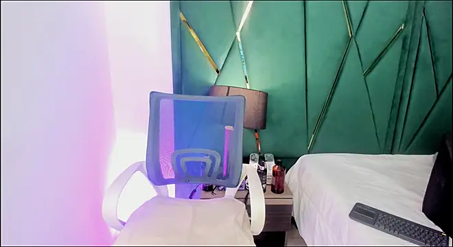 Tamara Myller online show from 7, 11, 2025