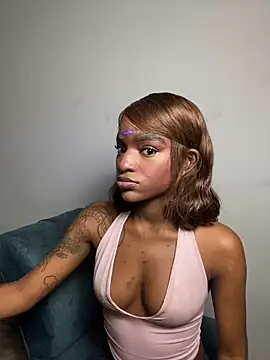 Zizi-campbel online show from 2, 2, 2026