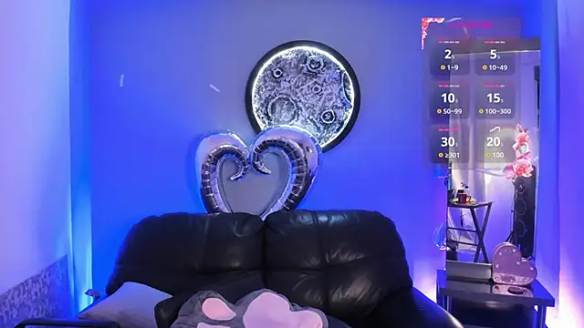 Camillesanto online show from 13, 2, 2025