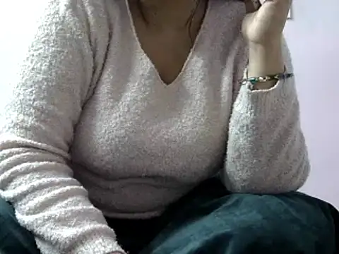 Snapshot of Housewife12 chatting on 18, 1, 2025 Housewife12 online show from 18, 1, 2025