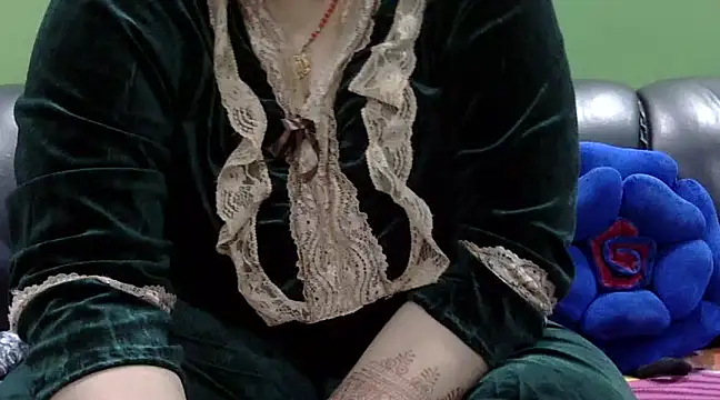 Snapshot of Housewife12 chatting on 28, 2, 2025 Housewife12 online show from 28, 2, 2025