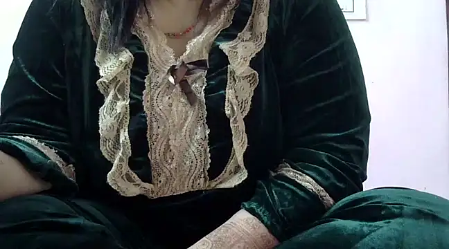 Snapshot of Housewife12 chatting on 1, 3, 2025 Housewife12 online show from 1, 3, 2025