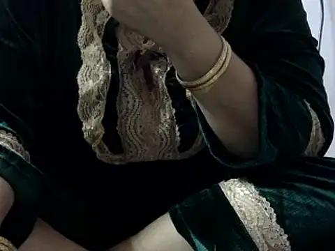 Snapshot of Housewife12 chatting on 13, 3, 2025 Housewife12 online show from 13, 3, 2025