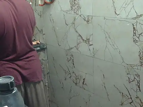 Snapshot of Housewife12 chatting on 16, 10, 2025 Housewife12 online show from 16, 10, 2025